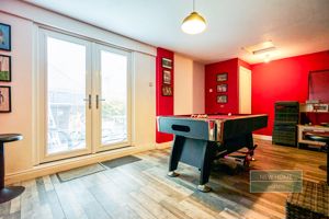 Photo 9- click for photo gallery